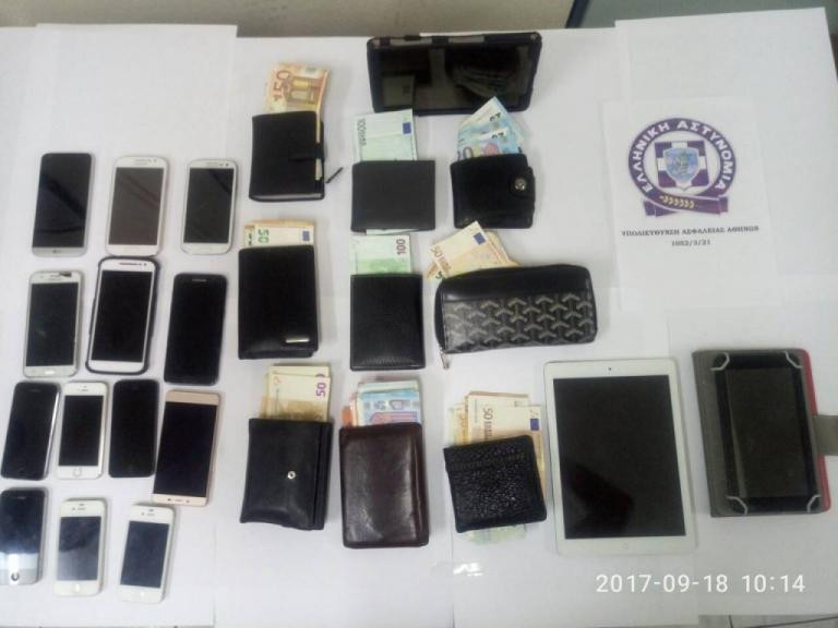 Έτσι δρούσαν οι «πορτοφολάδες» που ξάφριζαν επιβάτες στα ΜΜΜ – Πάνω από 3.500 τη μέρα η «μπάζα»